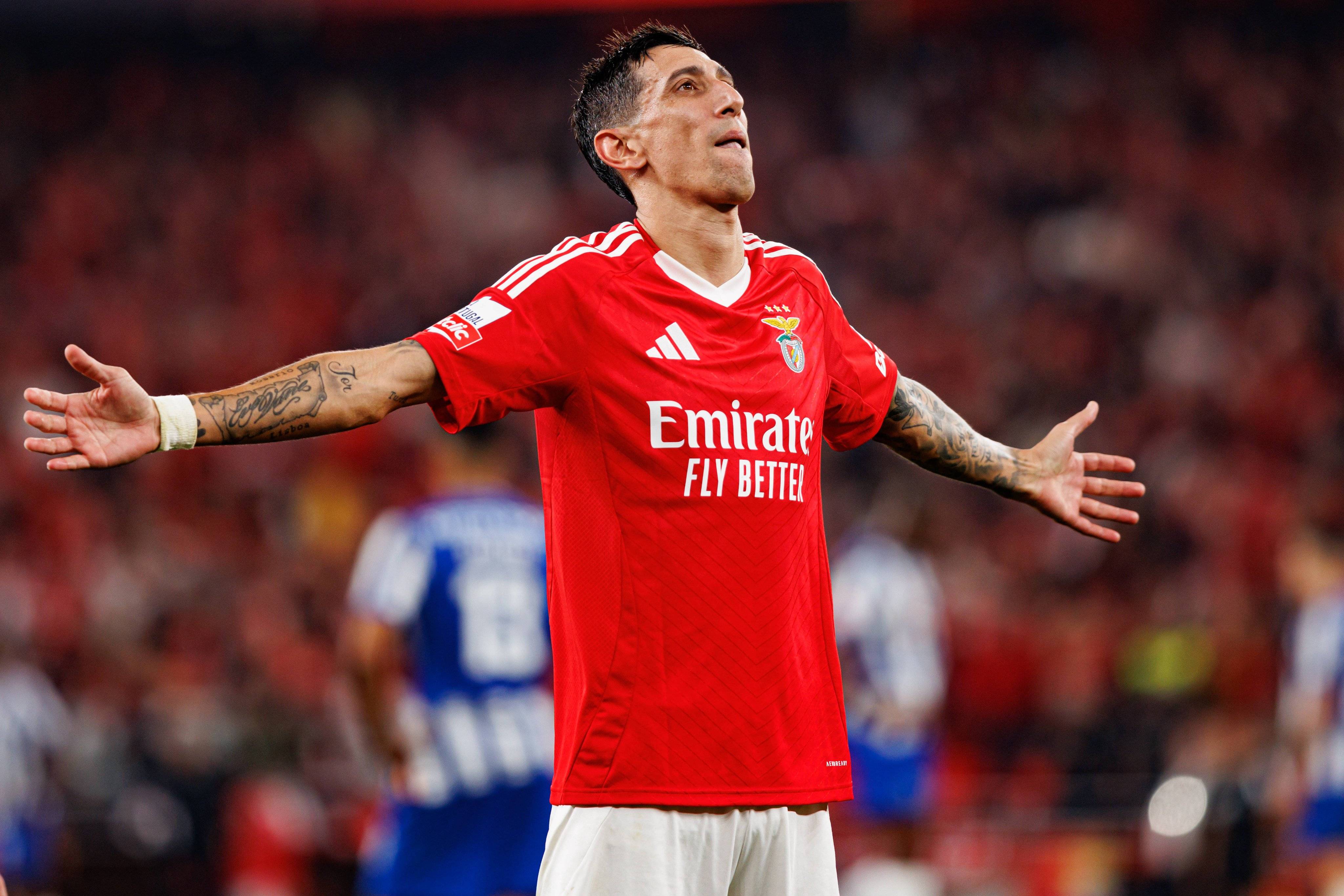 开云官网-阿根廷险胜意大利,佩德里完成帽子戏法的简单介绍