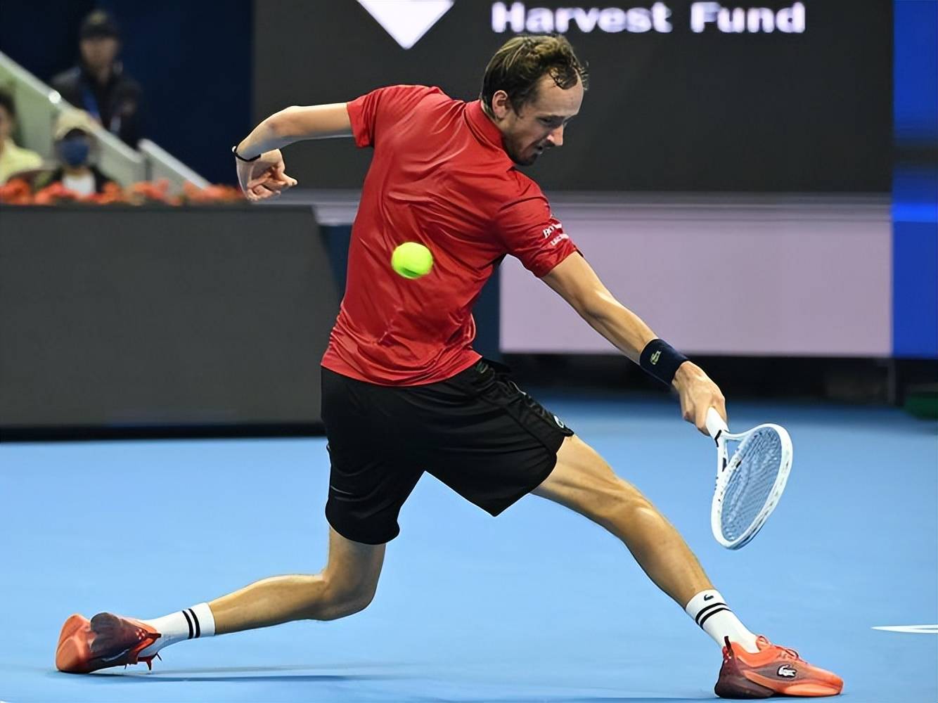 西班牙网球队翻盘澳大利亚网球队,梅德韦杰夫惊艳世界的简单介绍 西班牙网球队翻盘澳大利亚网球队,梅德韦杰夫惊艳世界的简单介绍