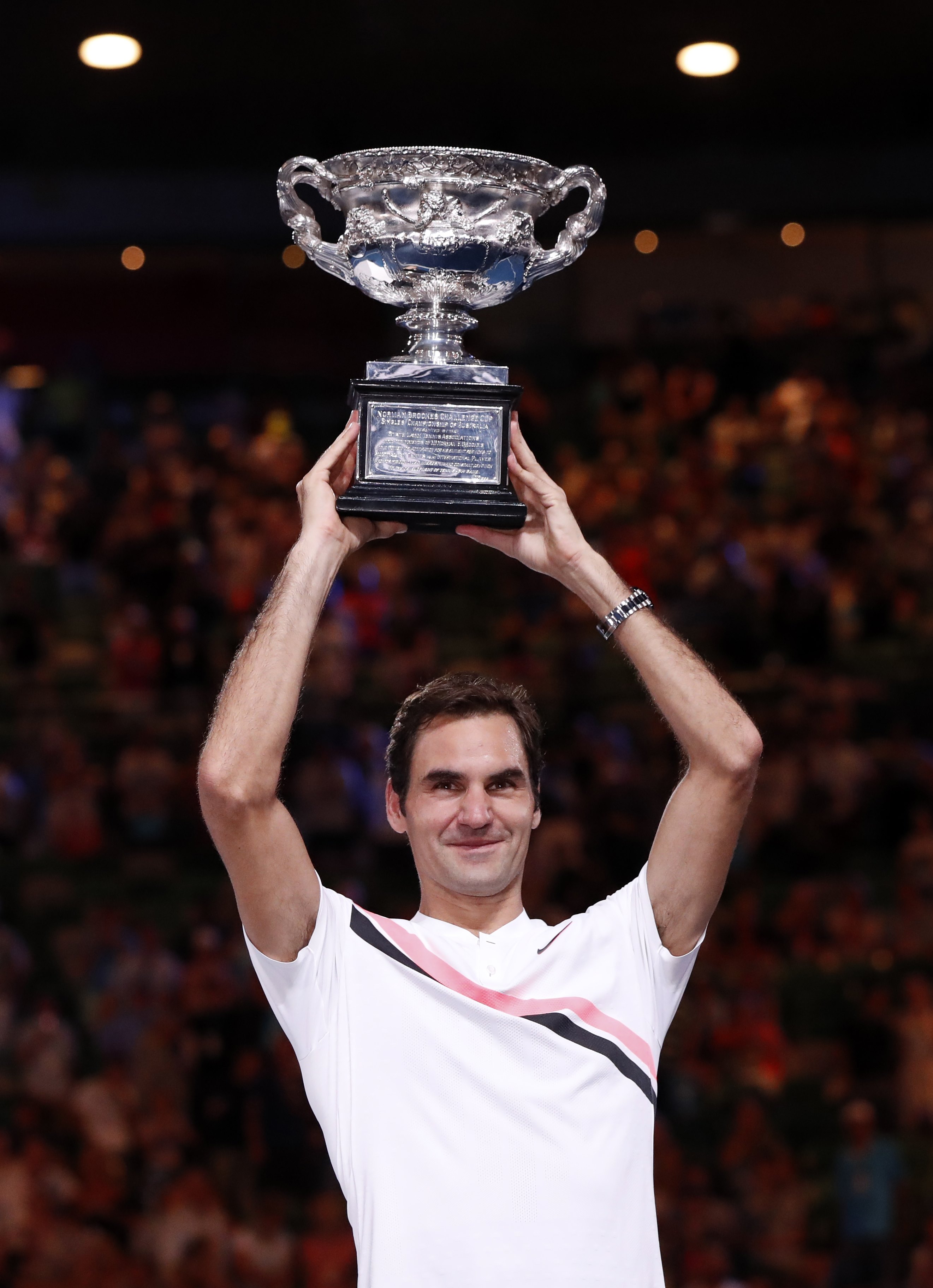 关于英国网球队强势法国网球队，费德勒送出助攻的信息