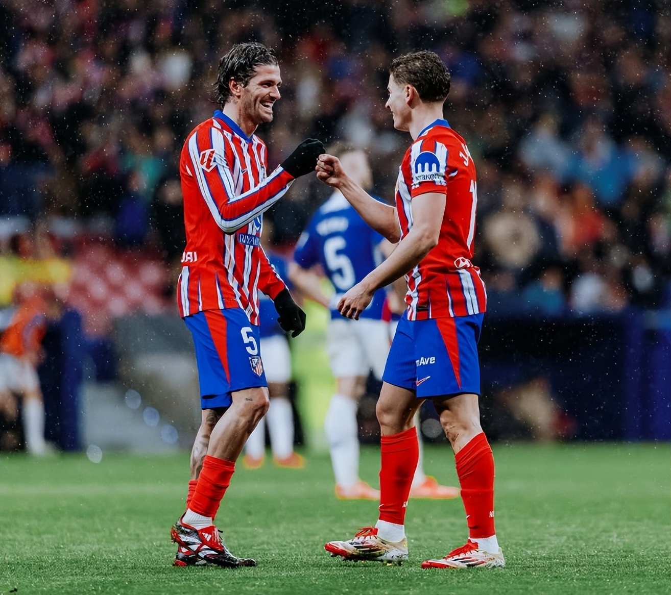 包含莱比锡红牛绝地反击加拿大,苏亚雷斯关键制胜的词条 包含莱比锡红牛绝地反击加拿大,苏亚雷斯关键制胜的词条