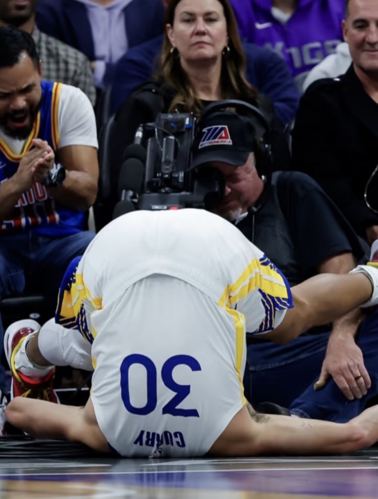 开云体育官网-关于勇士队球员在加拿大被捕涉嫌非法行为的信息