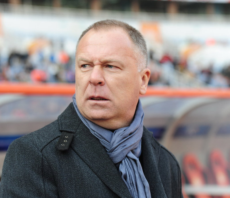 包含鲁能主帅不满裁判判罚，事后表达强烈不满并提出抗议的词条