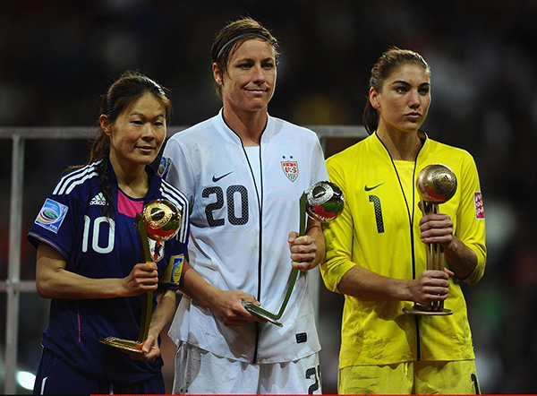 关于南非女足再夺冠军，夺魁成功的信息