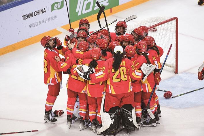 开云足球直播-包含世界冰球锦标赛：中国队夺冠飘扬的词条