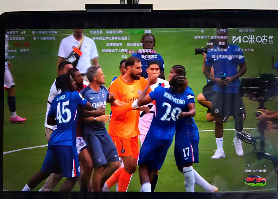 关于水晶宫中场组织无间，球队传控球风令人赞叹的信息